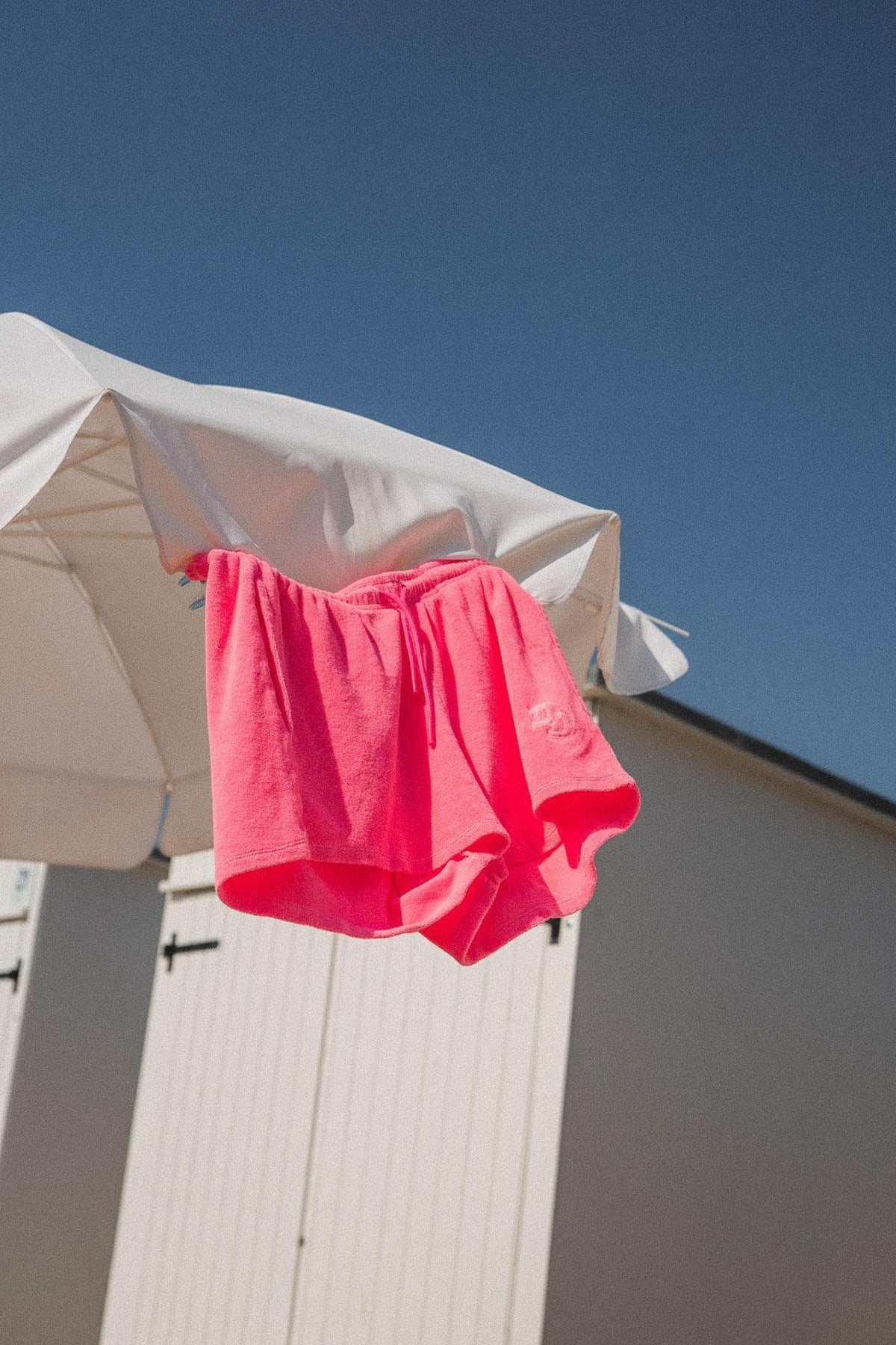 TULUM SHORT - Neon Pink