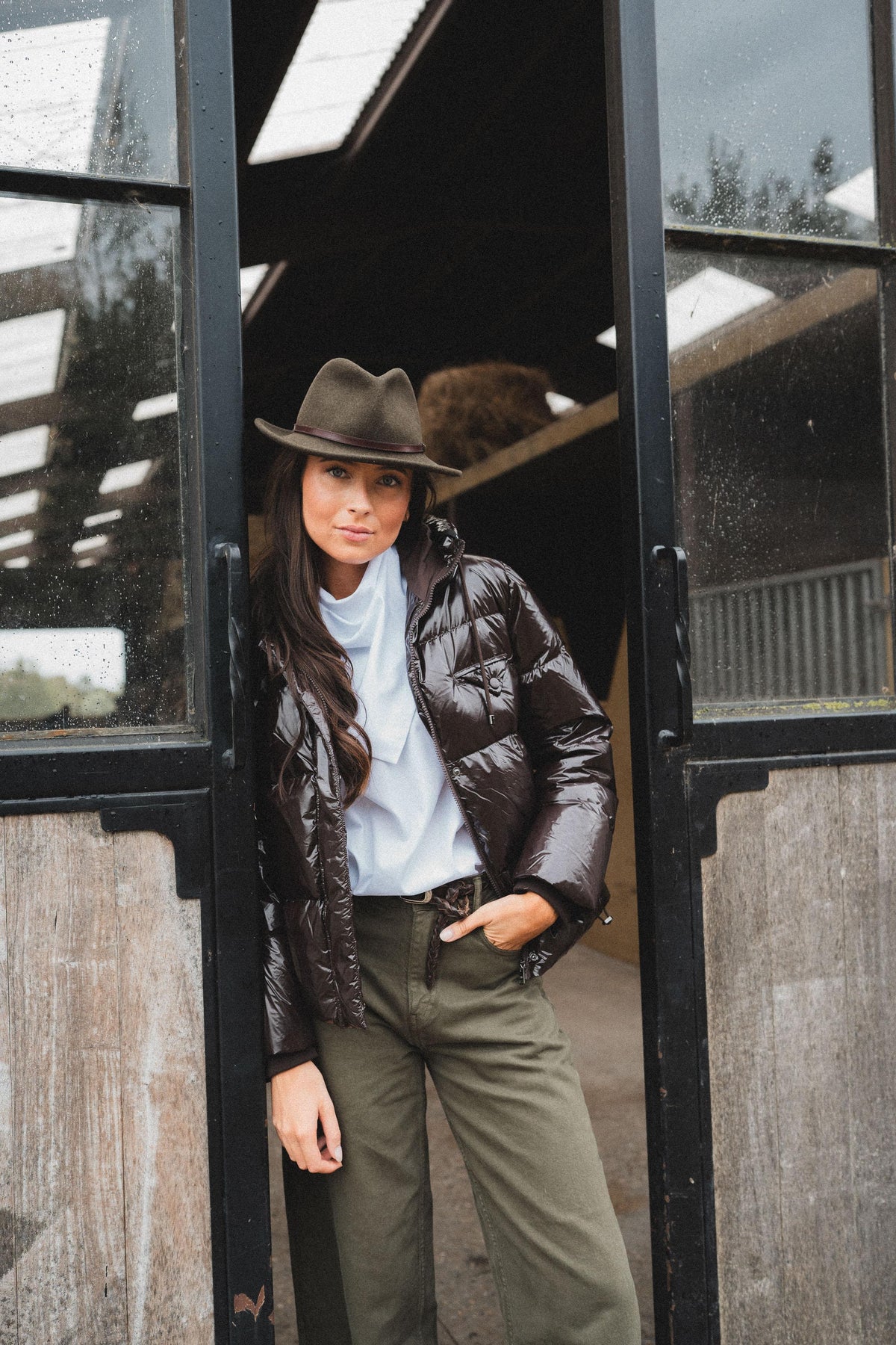 SINGAPORE - Glossy puffer jacket - Brown
